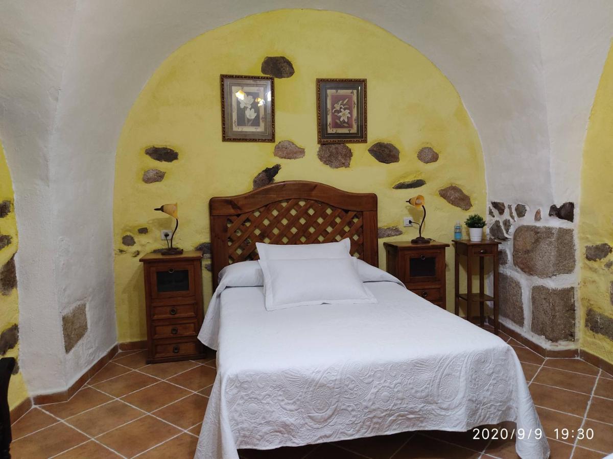La Casa Del Marques Pension Logrosán Buitenkant foto