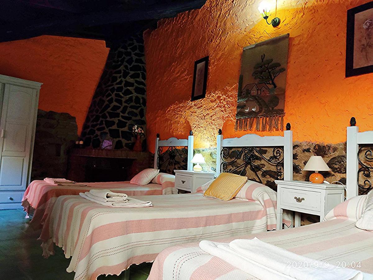 La Casa Del Marques Pension Logrosán Buitenkant foto