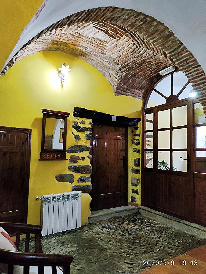 La Casa Del Marques Pension Logrosán Buitenkant foto