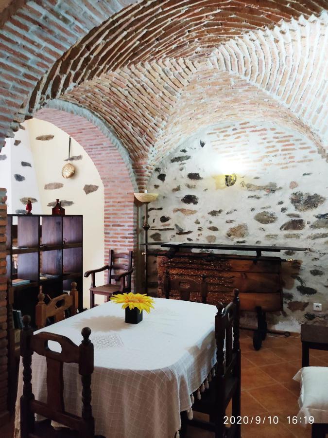 La Casa Del Marques Pension Logrosán Buitenkant foto